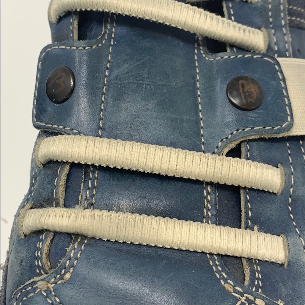 Italian deck shoes: stitching perfect; heel worn - Picture 11 of 13